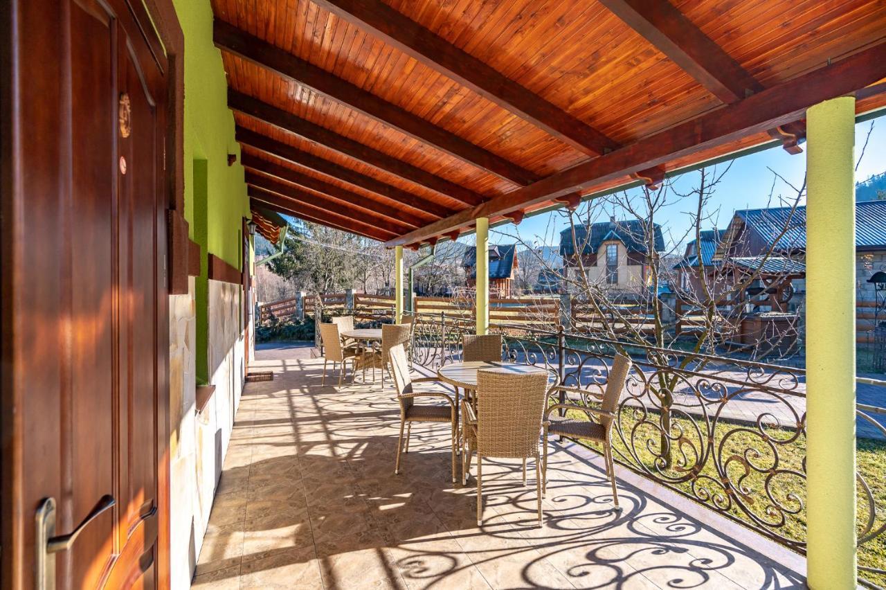 Emerald House Mykulychyn Exterior foto